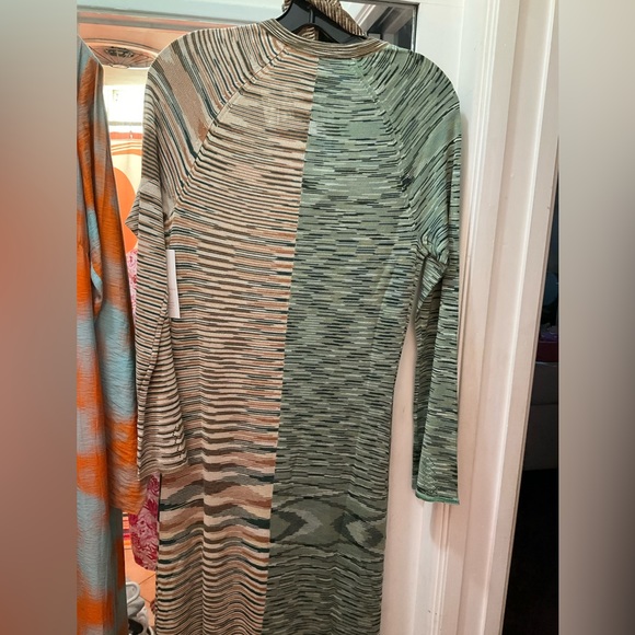 Kinga Csilla. Aussie’s favorite design. Rayon L/S Maxi knit. Greens, Browns. - Picture 6 of 8